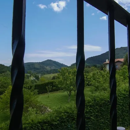 Pensjonat Tolare-berri 3*